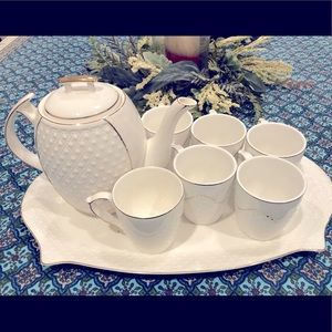 New coffee/tea set. Never used.